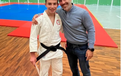 Carlos Eguiluz, alumno de 1º de bachillerato, logra el cinturón negro primer Dan de Judo