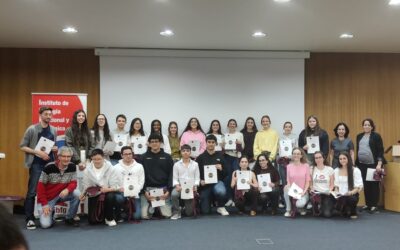 MicroMundo: ciencia real en el aula para combatir la resistencia a los antibióticos