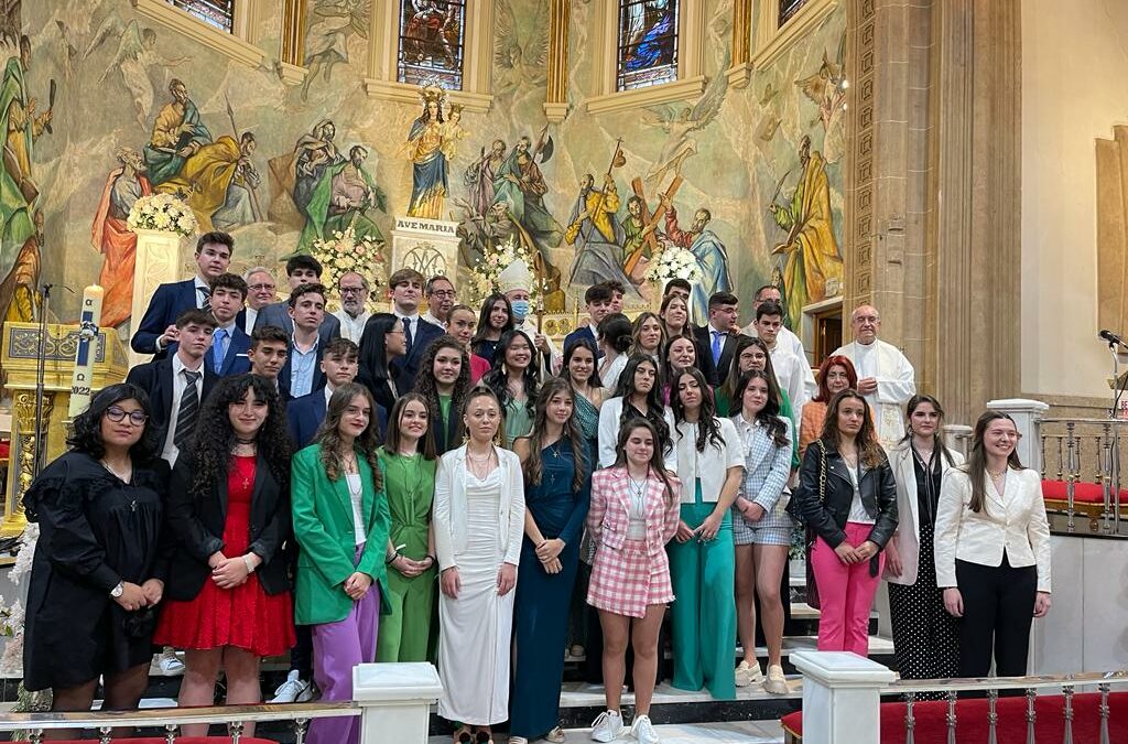 Confirmaciones de 36 jóvenes en nuestra Parroquia